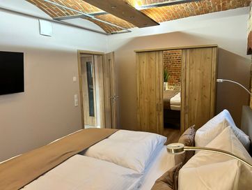 Fotos vom Apartment 1 im Ferienhaus Alte Schmiede der Familie Schlag im Weindorf Roßbach bei Naumburg im Saale-Unstrut-Weinanbaugebiet