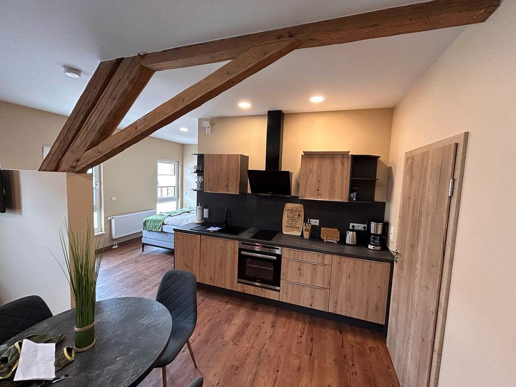 Fotos vom Apartment 5 im Ferienhaus Alte Schmiede der Familie Schlag im Weindorf Roßbach bei Naumburg im Saale-Unstrut-Weinanbaugebiet