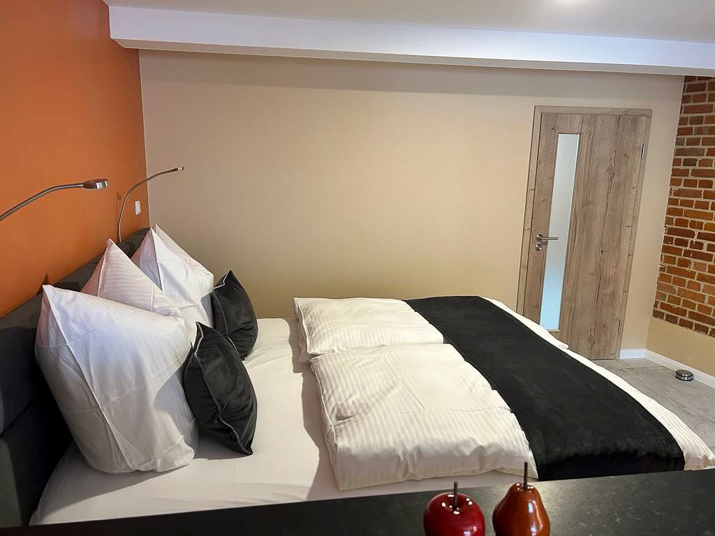 Fotos vom Apartment 3 im Ferienhaus Alte Schmiede der Familie Schlag im Weindorf Roßbach bei Naumburg im Saale-Unstrut-Weinanbaugebiet
