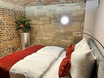 Fotos vom Apartment 1 im Ferienhaus Alte Schmiede der Familie Schlag im Weindorf Roßbach bei Naumburg im Saale-Unstrut-Weinanbaugebiet