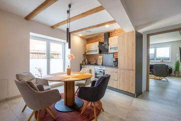 Fotos vom Apartment 3 im Ferienhaus Alte Schmiede der Familie Schlag im Weindorf Roßbach bei Naumburg im Saale-Unstrut-Weinanbaugebiet