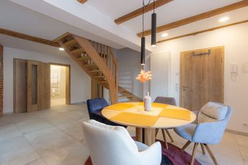 Fotos vom Apartment 3 im Ferienhaus Alte Schmiede der Familie Schlag im Weindorf Roßbach bei Naumburg im Saale-Unstrut-Weinanbaugebiet