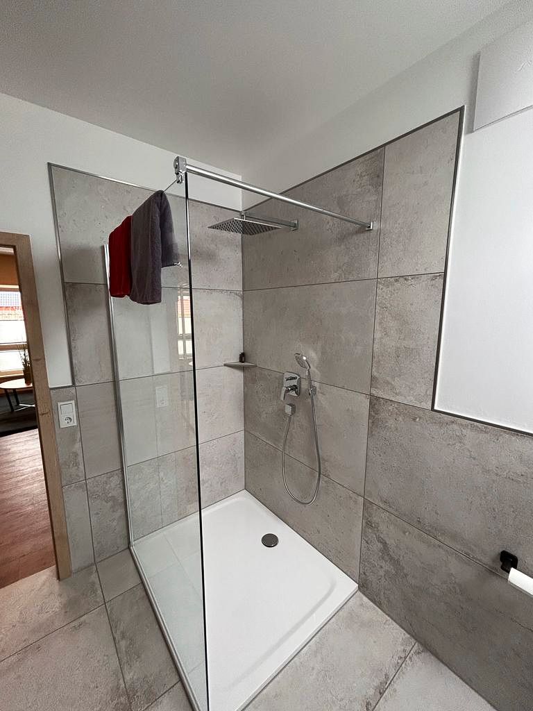 Fotos vom Apartment 5 im Ferienhaus Alte Schmiede der Familie Schlag im Weindorf Roßbach bei Naumburg im Saale-Unstrut-Weinanbaugebiet