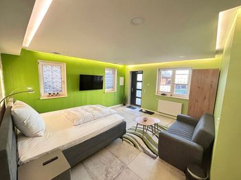 Apartment 2 im Ferienhaus Alte Schmiede der Familie Schlag im Weindorf Roßbach bei Naumburg im Saale-Unstrut-Weinanbaugebiet