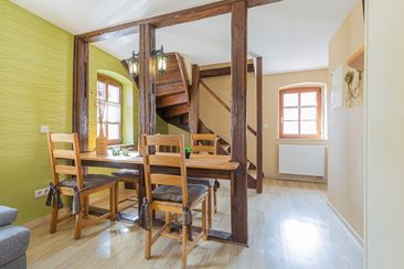 Bilder der FeWo 1 von Ferienwohnungen im Ferienhaus Schlag im Weindorf Roßbach bei Naumburg im Saale-Unstrut-Weinanbaugebiet