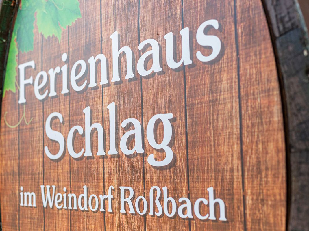 Fotos - Ferienwohnungen im Ferienhaus Schlag im Weindorf Roßbach bei Naumburg im Saale-Unstrut-Weinanbaugebiet